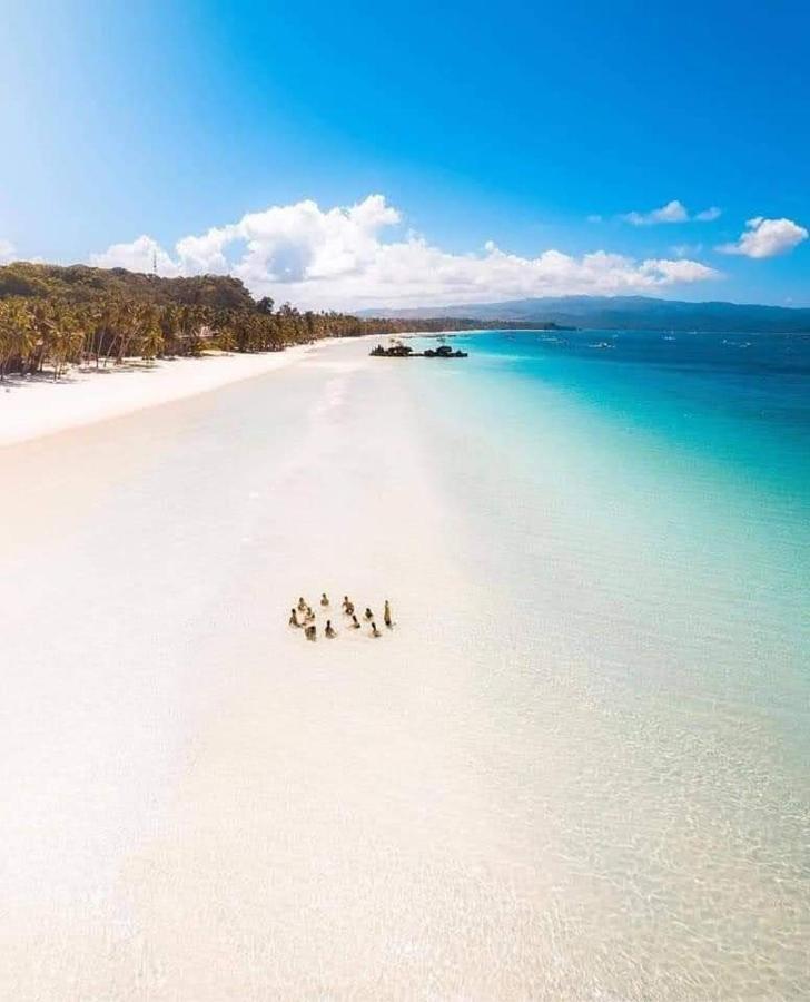Апартаменти Alta Vista De Boracay By Crystal Yapak Екстер'єр фото